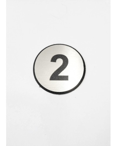 Цифра 2, сребрист кръг 4 см