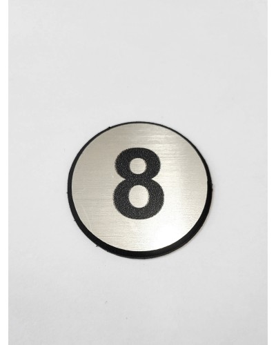 Цифра 8, сребрист кръг 4 см
