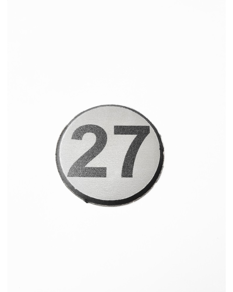 Цифра 27, сребрист кръг 4 см