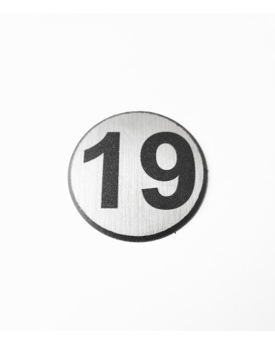 Цифра 19, сребрист кръг 4 см