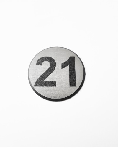 Цифра 21, сребрист кръг 4 см