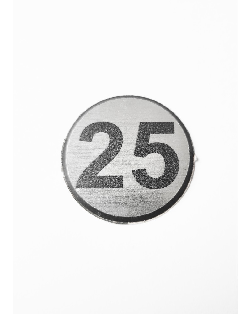 Цифра 25, сребрист кръг 4 см